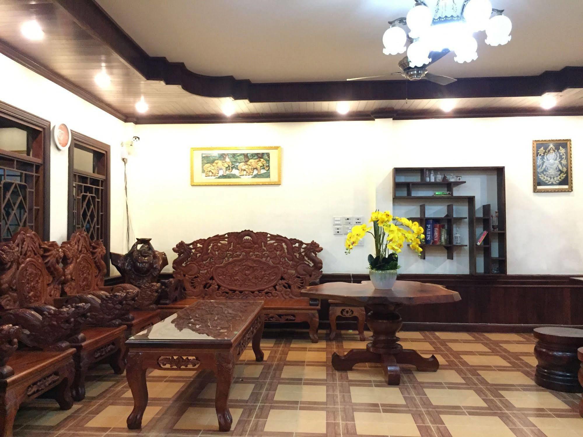 Luang Prabang Maison Vongprachan & Travel Hotel Bagian luar foto